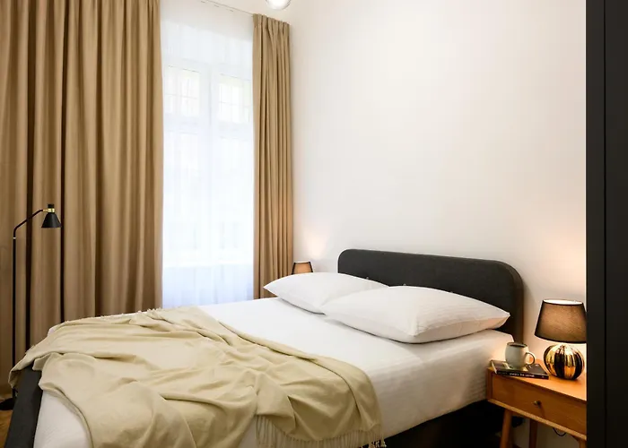 Native Dietla 71 アパート