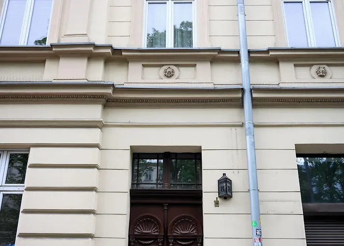 Native Dietla 71 アパート