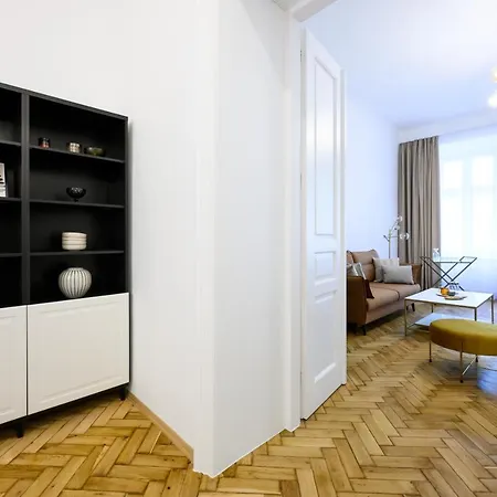 Native Dietla 71 Apartment